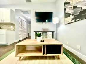 Spacious Convenient 2/2, Perfect for Groups in WPB